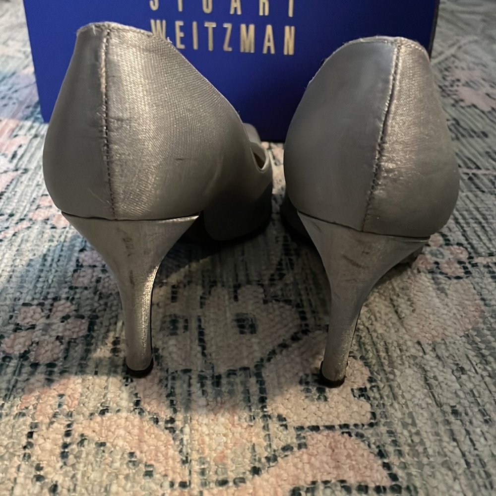 Stuart Weitzman silver pumps - Picture 3 of 5